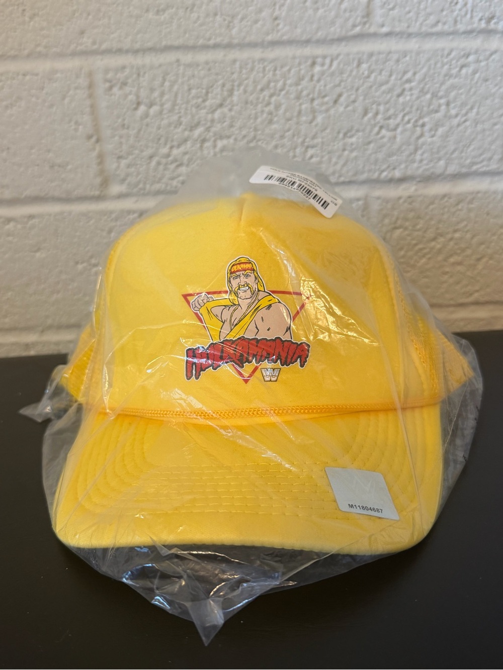 Chalk Line Men's Hulk Hogan Illustrated Trucker Hat
